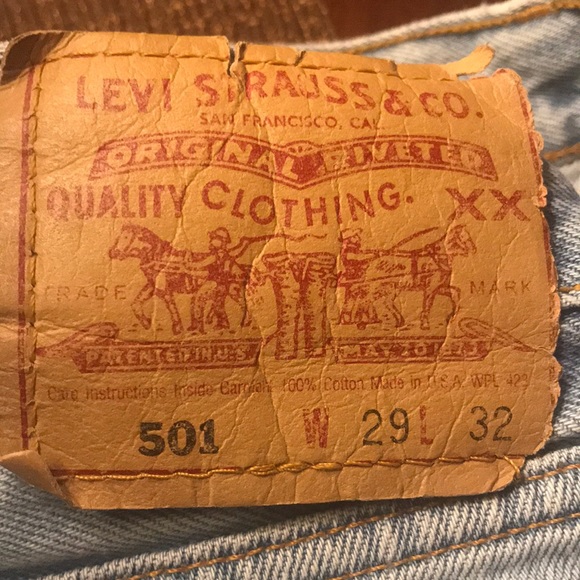 LEVI’s 501 Vintage Hi Rise Distressed Cut Offs - Picture 3 of 4